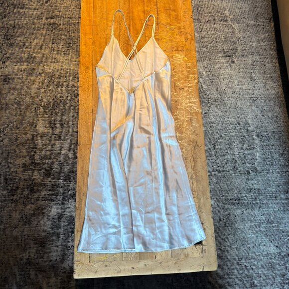 100% Baby Blue Chic Silk Midi Dress - Picture 5 of 7